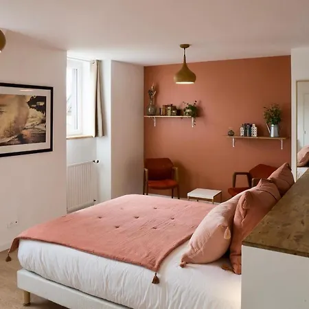 Le Manoir De La Beslière - Et D'hôtes 3*