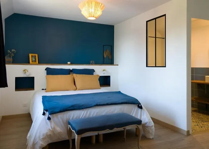 Le Manoir De La Besliere - Et D'hotes Bed and Breakfast Folligny