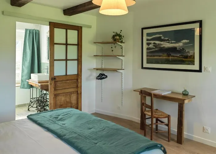 Le Manoir De La Besliere - Et D'hotes Bed and Breakfast