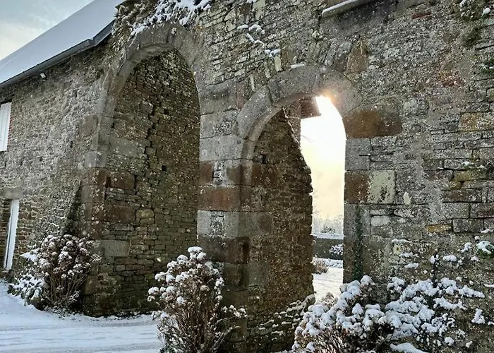 Couette-café Le Manoir De La Beslière 3*