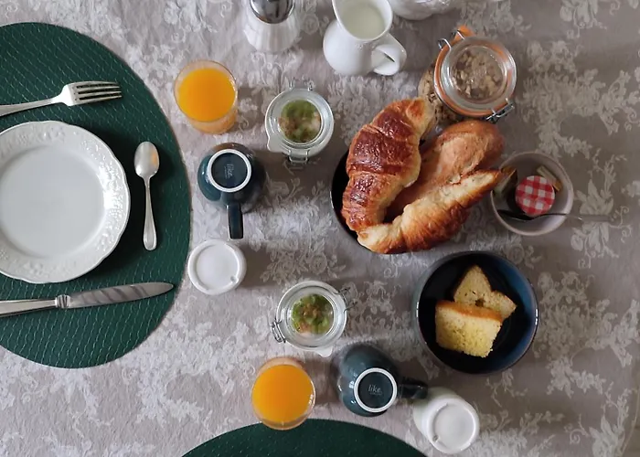 Couette-café Le Manoir De La Beslière Folligny